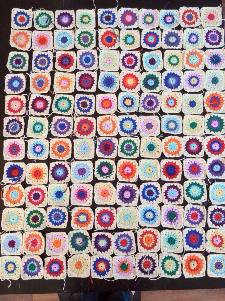 Starburst Granny Square Layout by Hugs are Fun