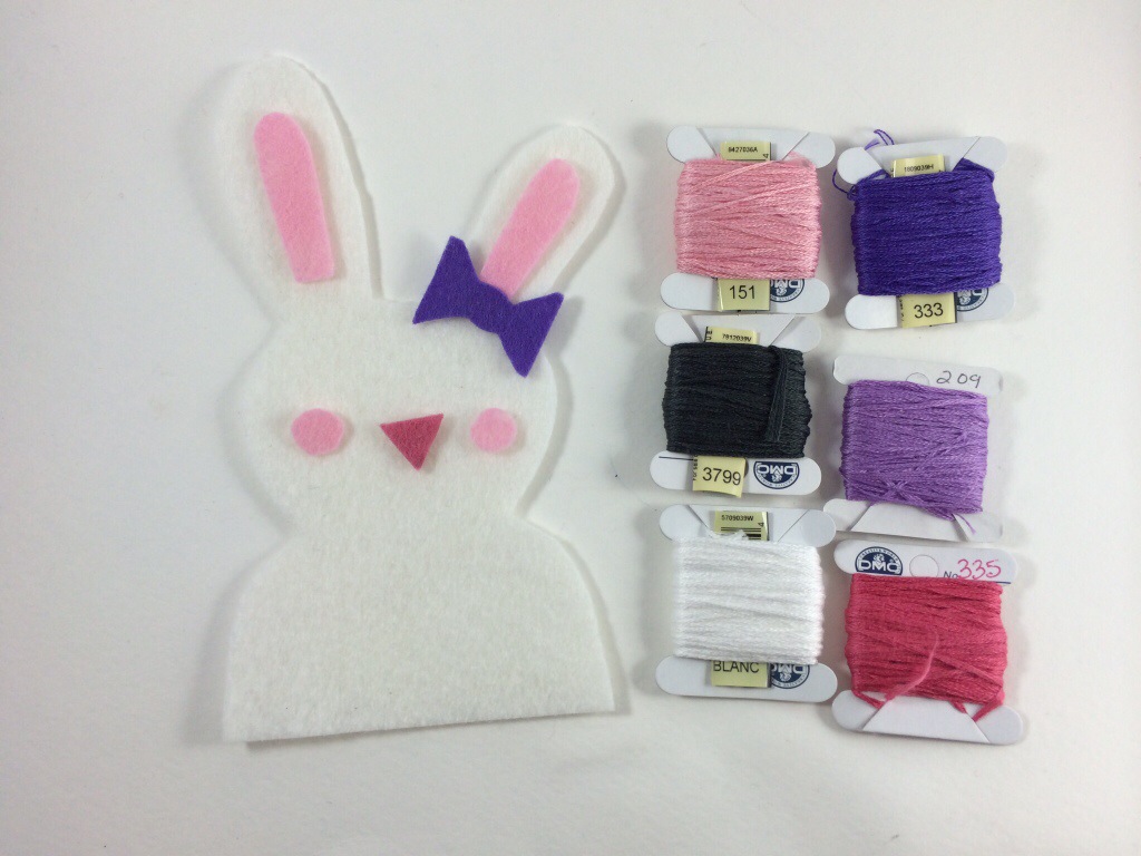 Free Felt Bunny Embroidery Hoop Pattern by Hugs are Fun