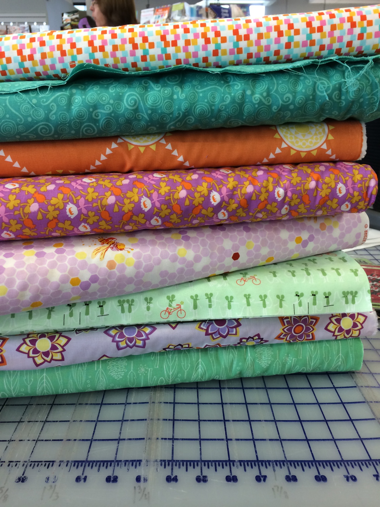 A Local Quilt Shop Trip - Quilters Quest in Woodridge, IL