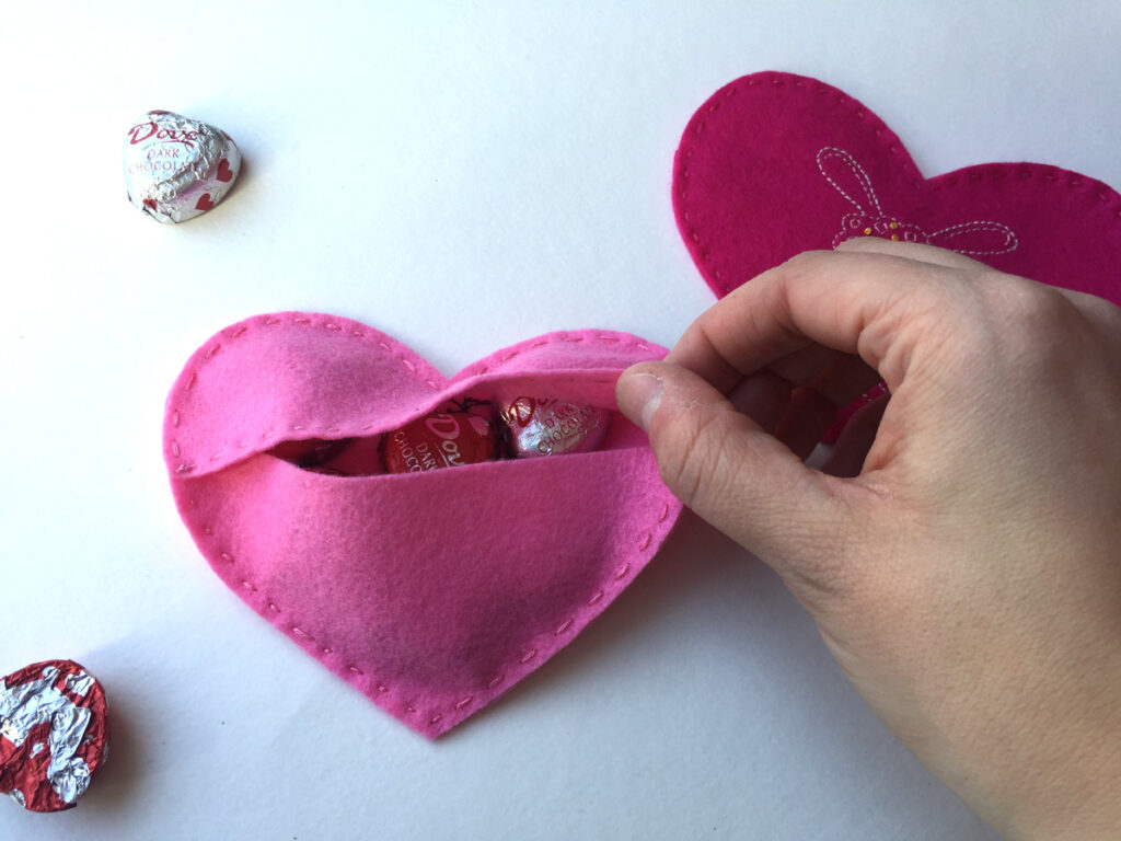 Stitch Love Blog Hop - Felt Heart Pouches from Hugs are Fun